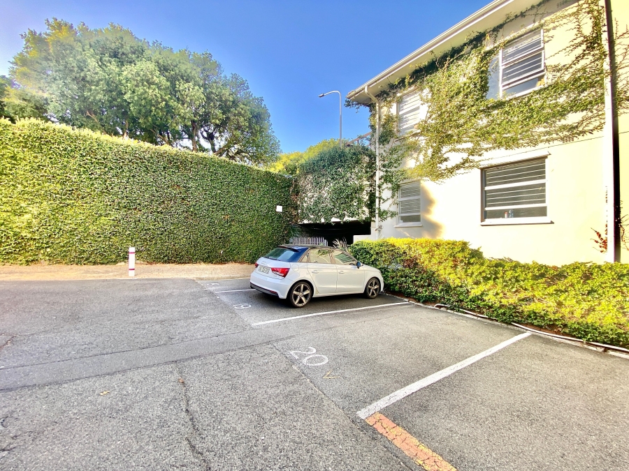 1 Bedroom Property for Sale in Tamboerskloof Western Cape